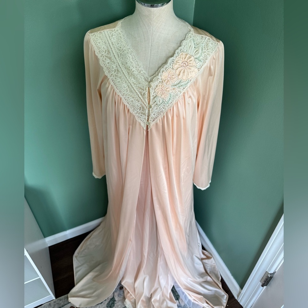 Vintage Nightgown and Robe set